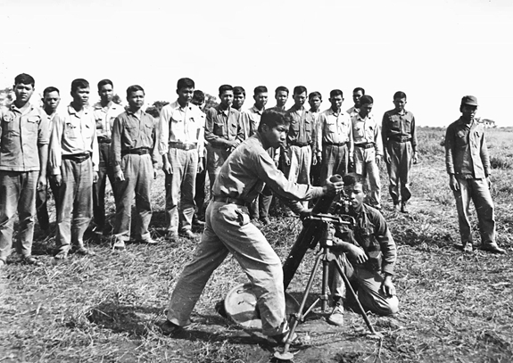 Vietnamese Wartime Music Propagating Patriotism & Defiance
