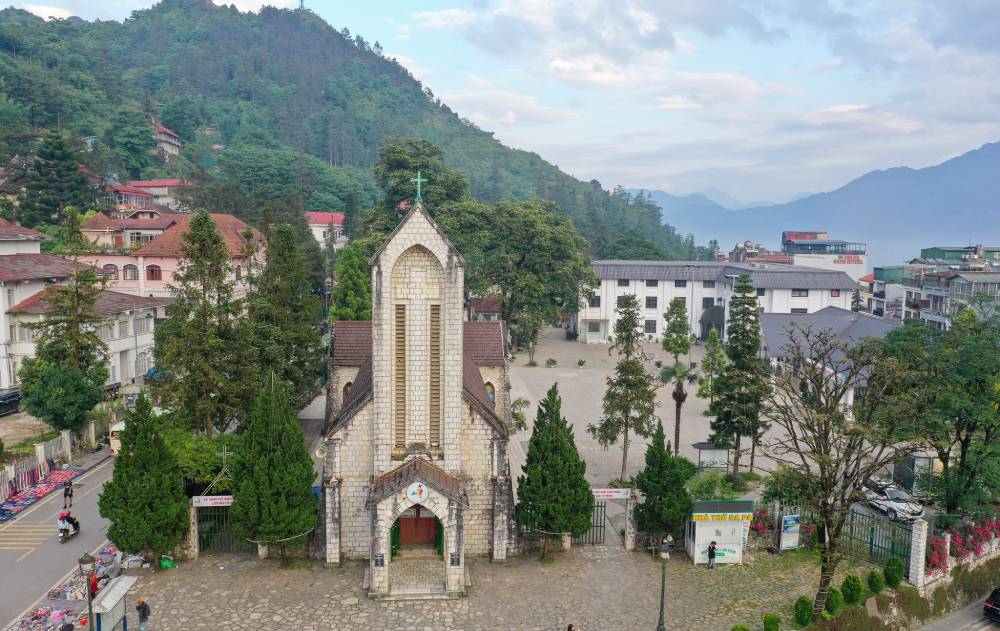 Sapa Town Free Walking Tour